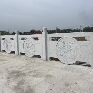 吕梁芝麻白河道栏杆 石材栏杆