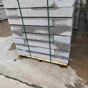 吕梁芙蓉白路牙石，马路牙子