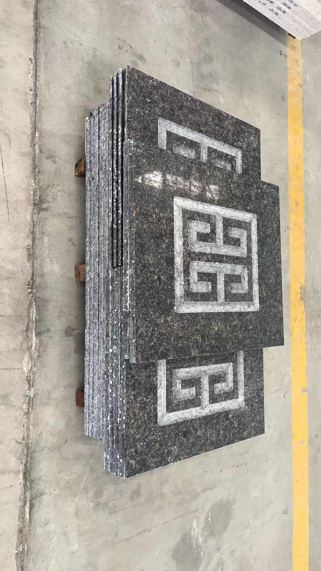 吕梁英国棕回纹雕刻版